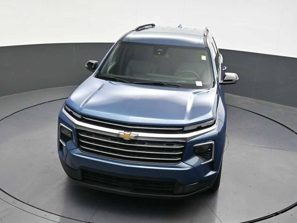 Used 2025 Chevrolet Traverse LT w/ Driver Confidence Package FWD image 28