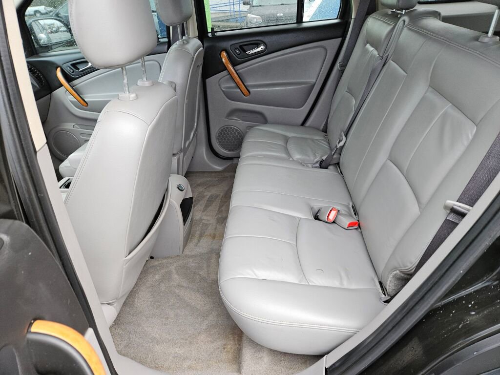 Used 2007 Saturn Vue 2WD V6 w/ Leather Appointments Pkg image 14