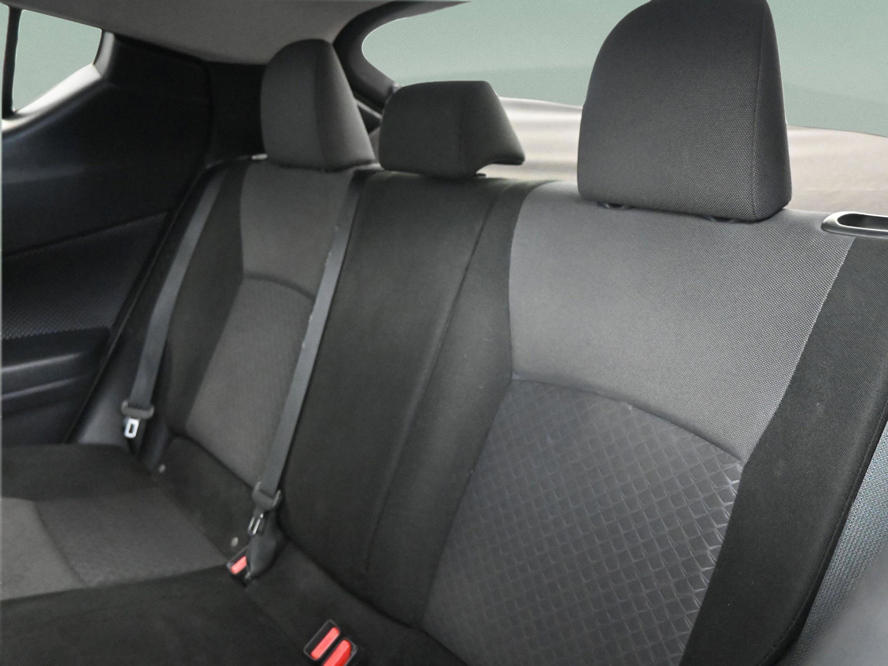 Used 2020 Toyota C-HR LE FWD image 34