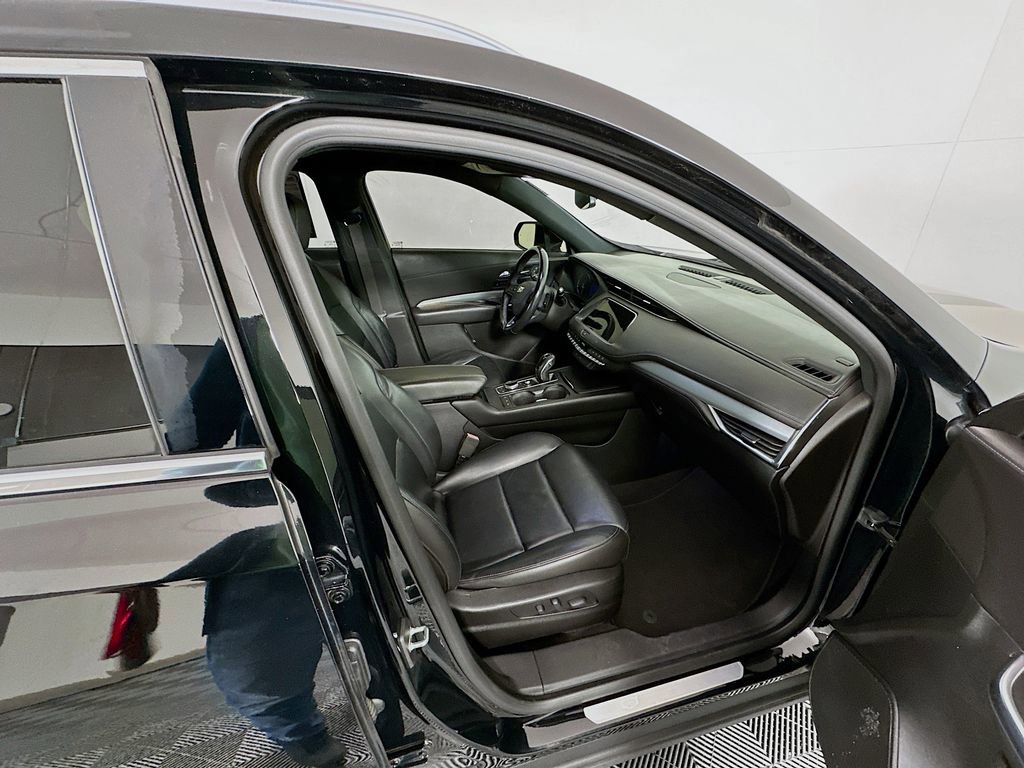 Used 2019 Cadillac XT4 Premium Luxury image 25