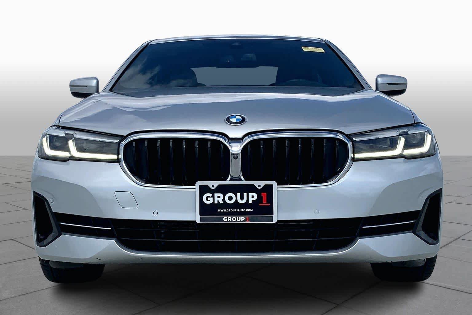 Used 2021 BMW 530i w/ Premium Package RWD image 4