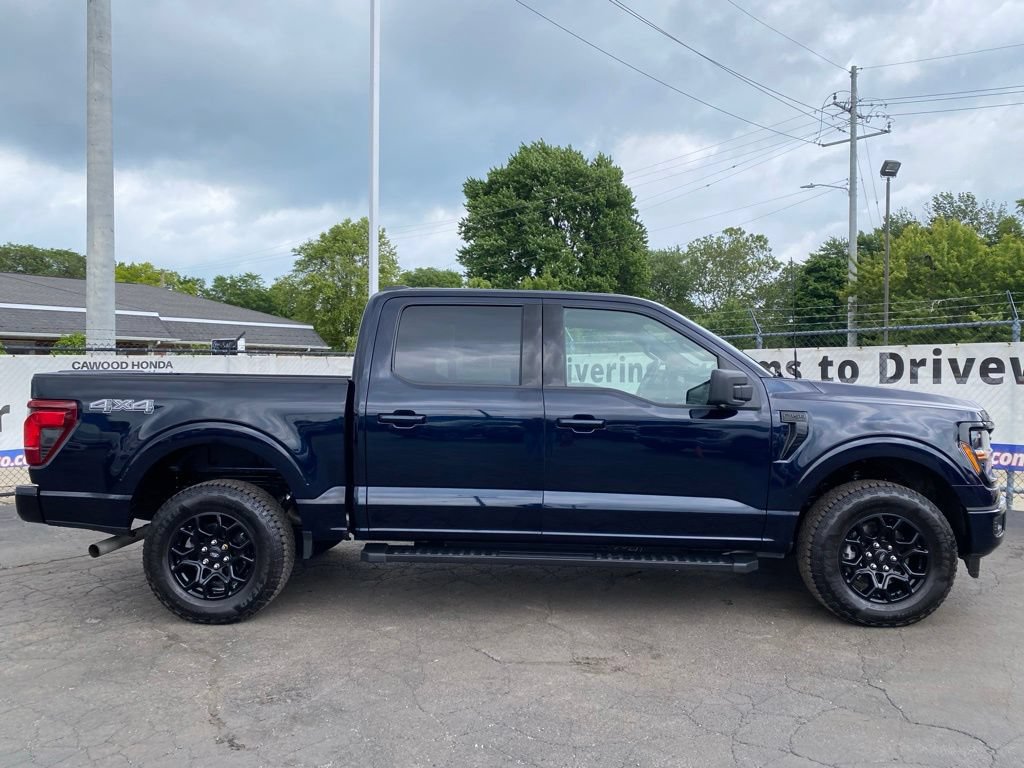 Used 2024 Ford F150 XLT w/ XLT Black Appearance Package AWD/4WD image 2