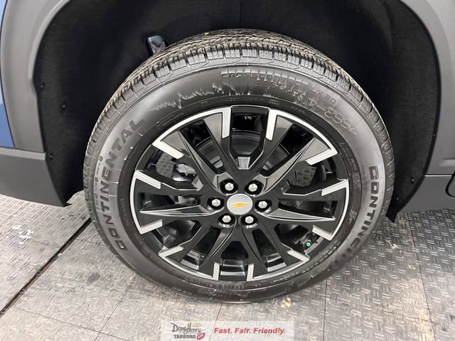 New 2026 Chevrolet Traverse LT w/ Sun and Wheel Package FWD image 15