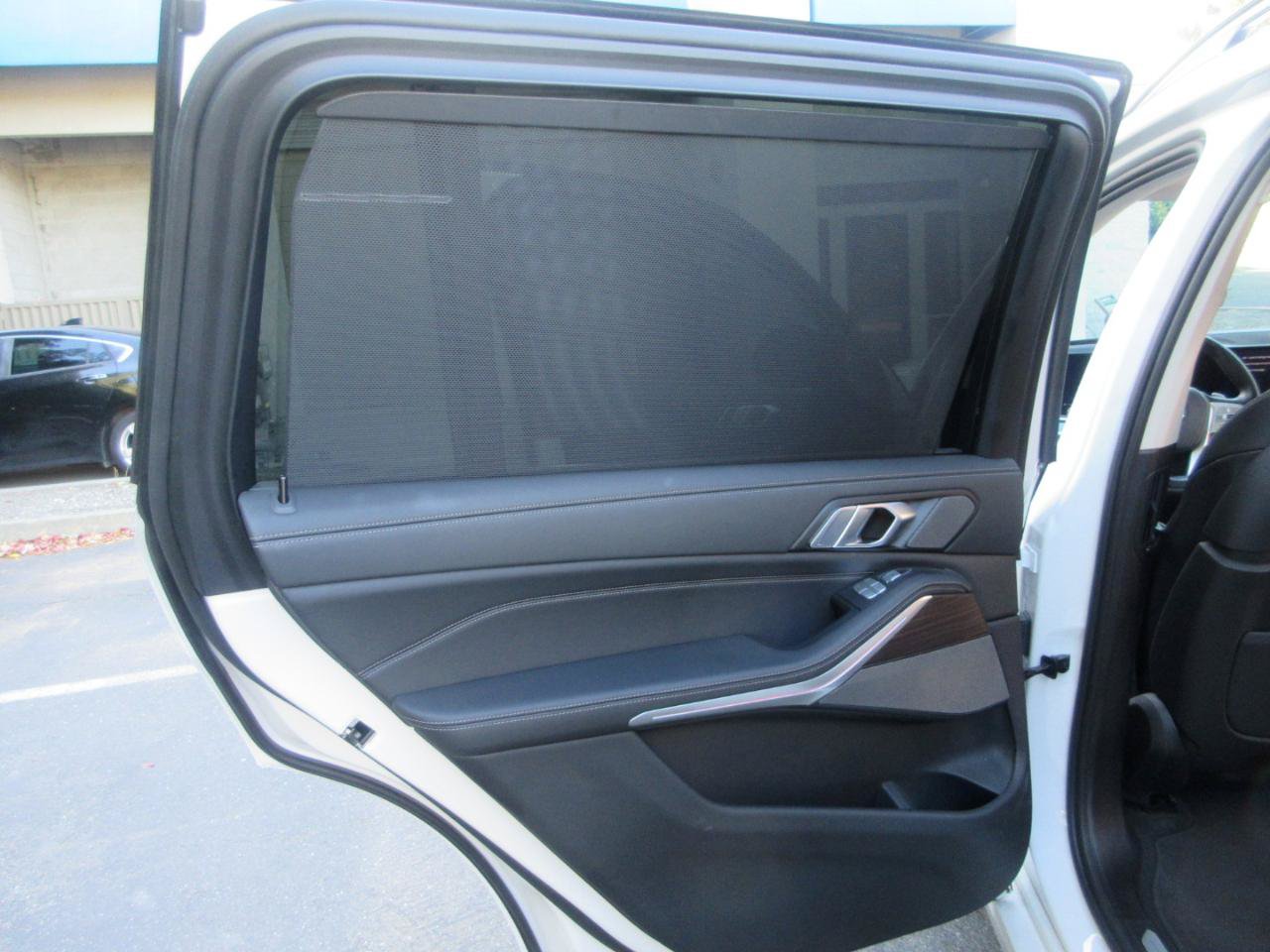 Used 2025 BMW X7 xDrive40i w/ Premium Package AWD/4WD image 42