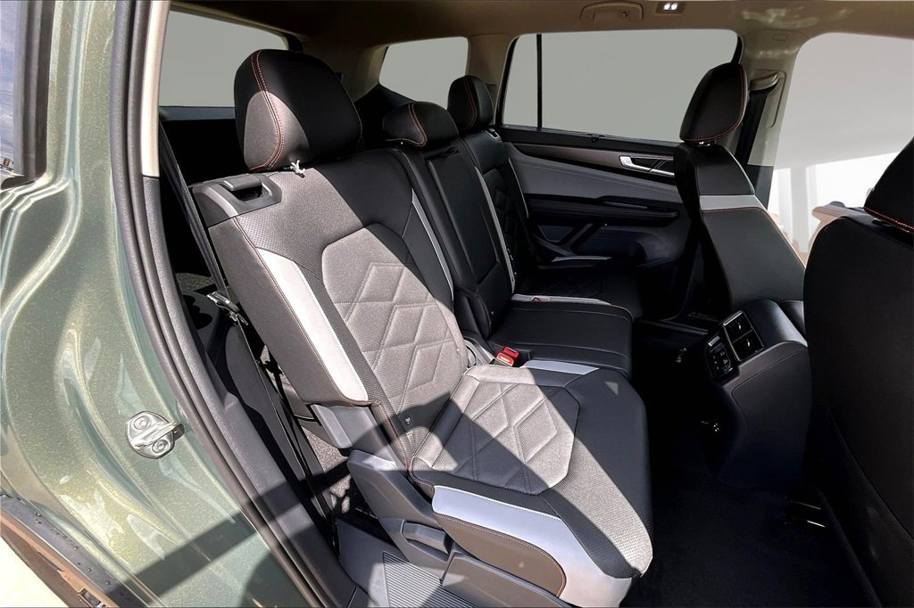 New 2026 Volkswagen Atlas Peak Edition image 10