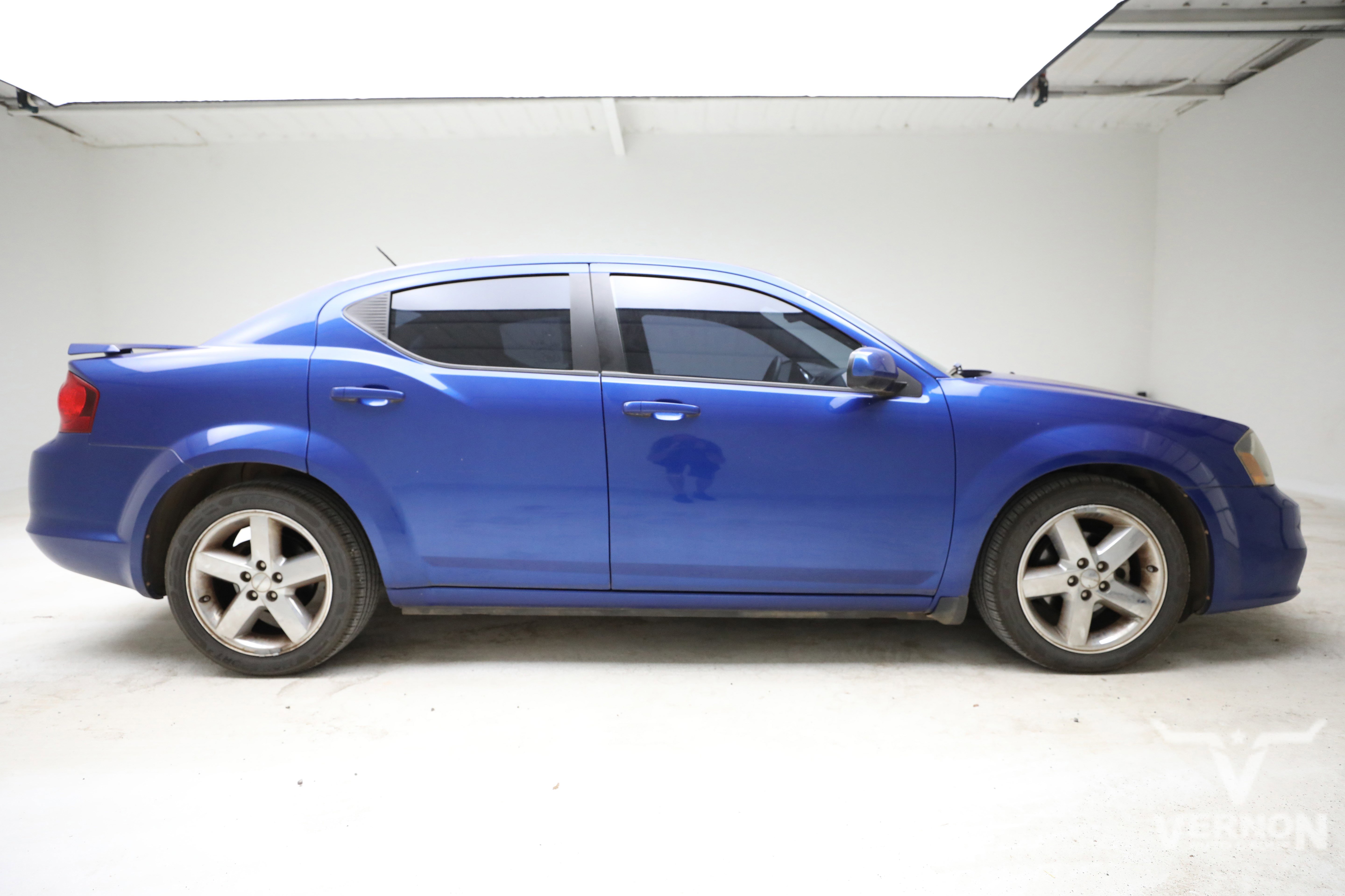 Used 2013 Dodge Avenger SXT w/ Sun/Sound Group image 5