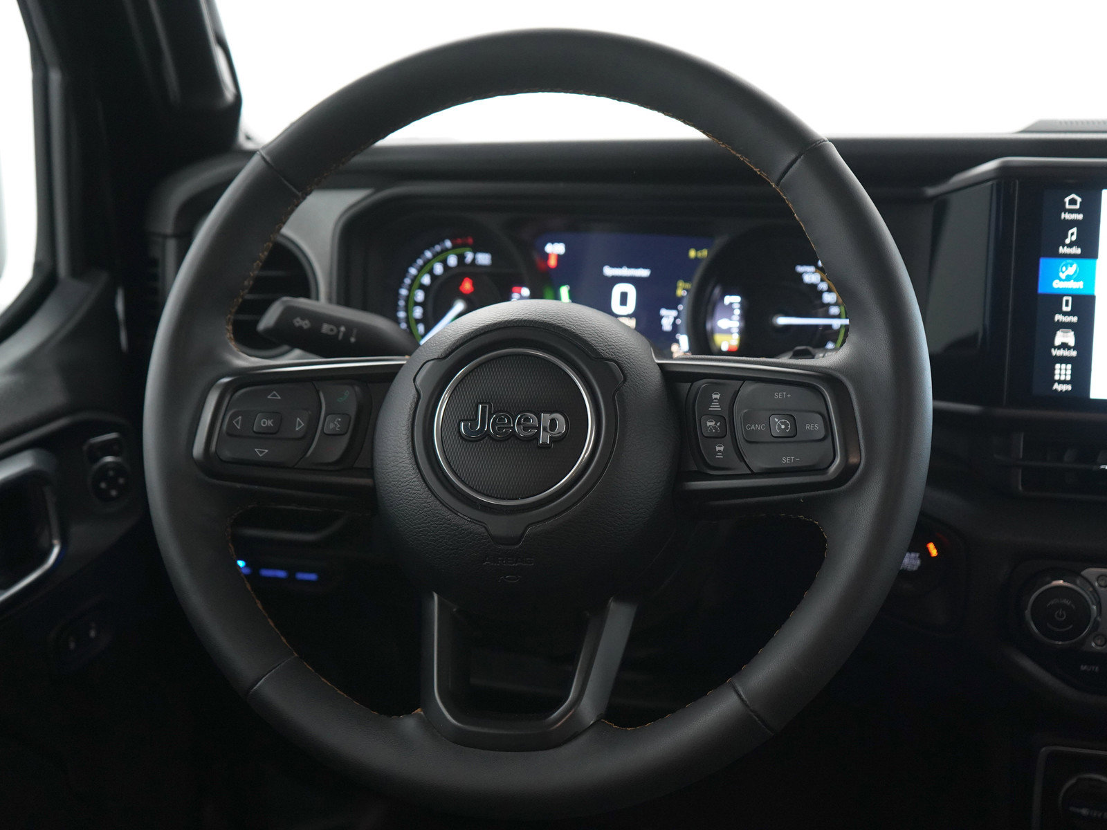 Used 2024 Jeep Wrangler Unlimited w/ Convenience Group AWD/4WD image 16