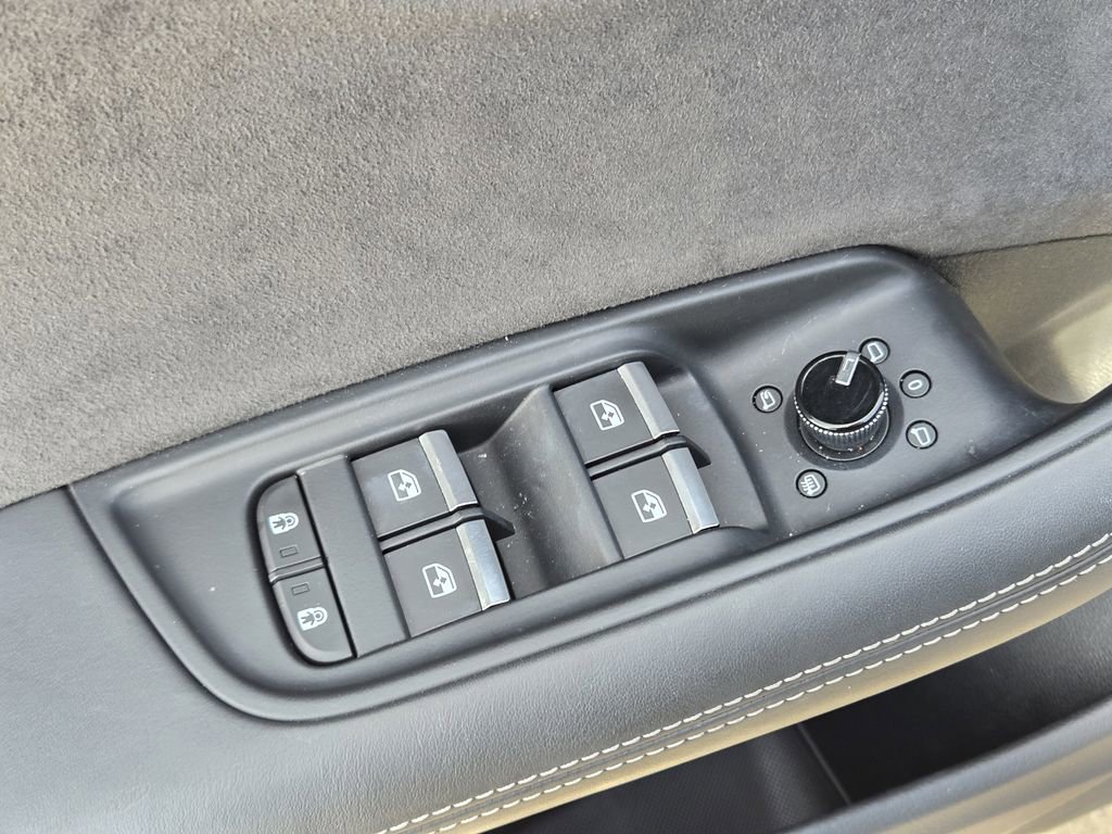 Used 2023 Audi SQ8 Prestige image 30