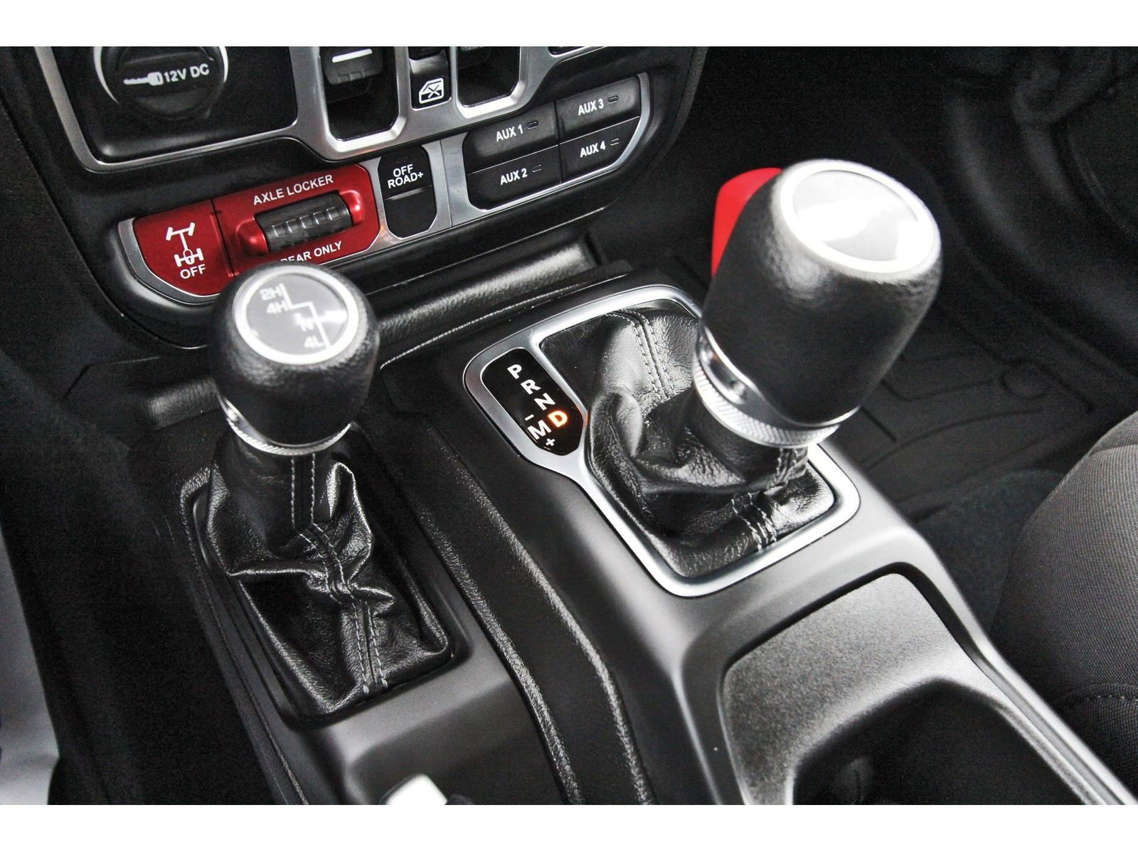 Used 2024 Jeep Gladiator Mojave w/ Convenience Group AWD/4WD image 22