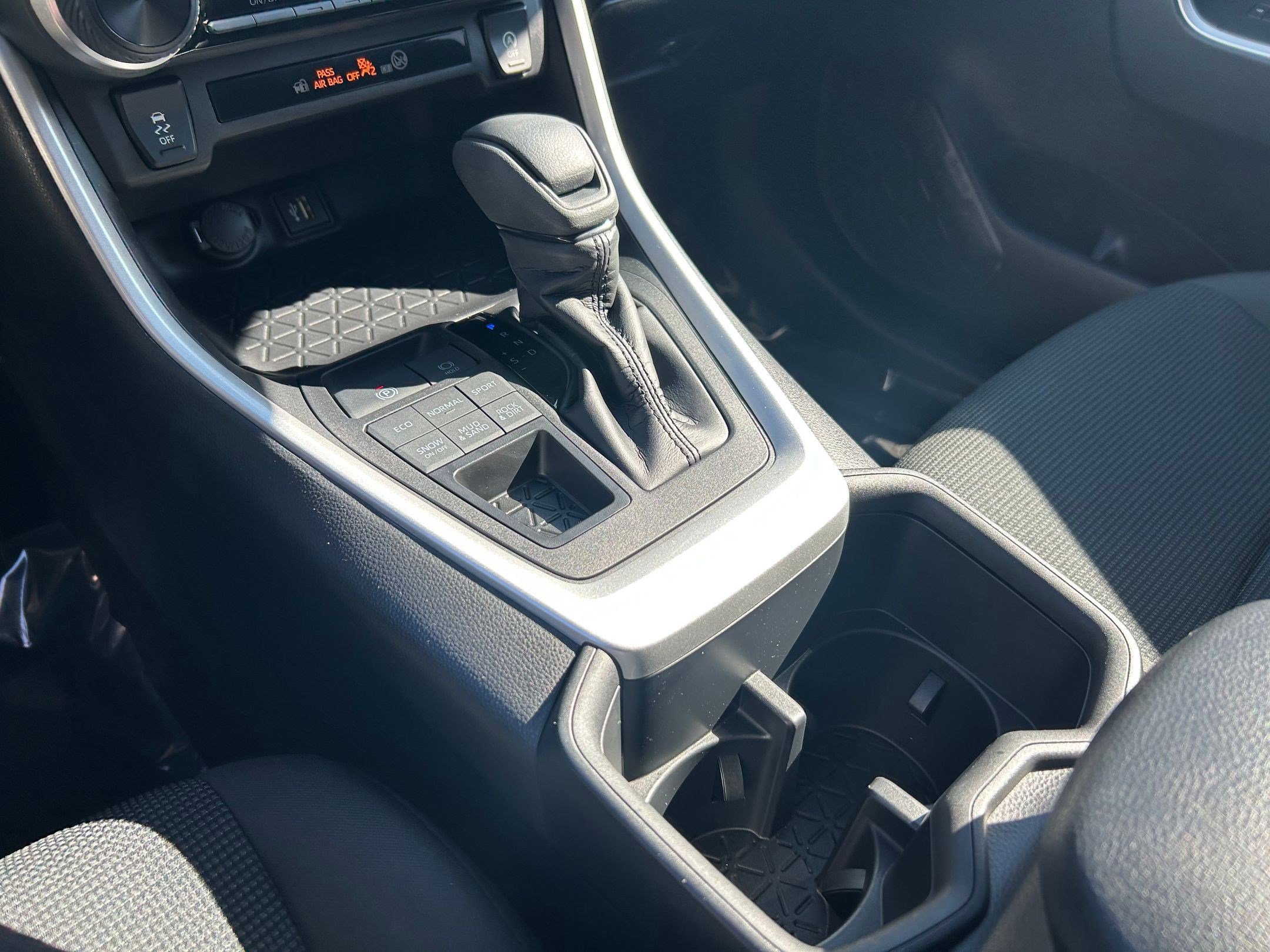 Certified 2024 Toyota RAV4 LE image 18