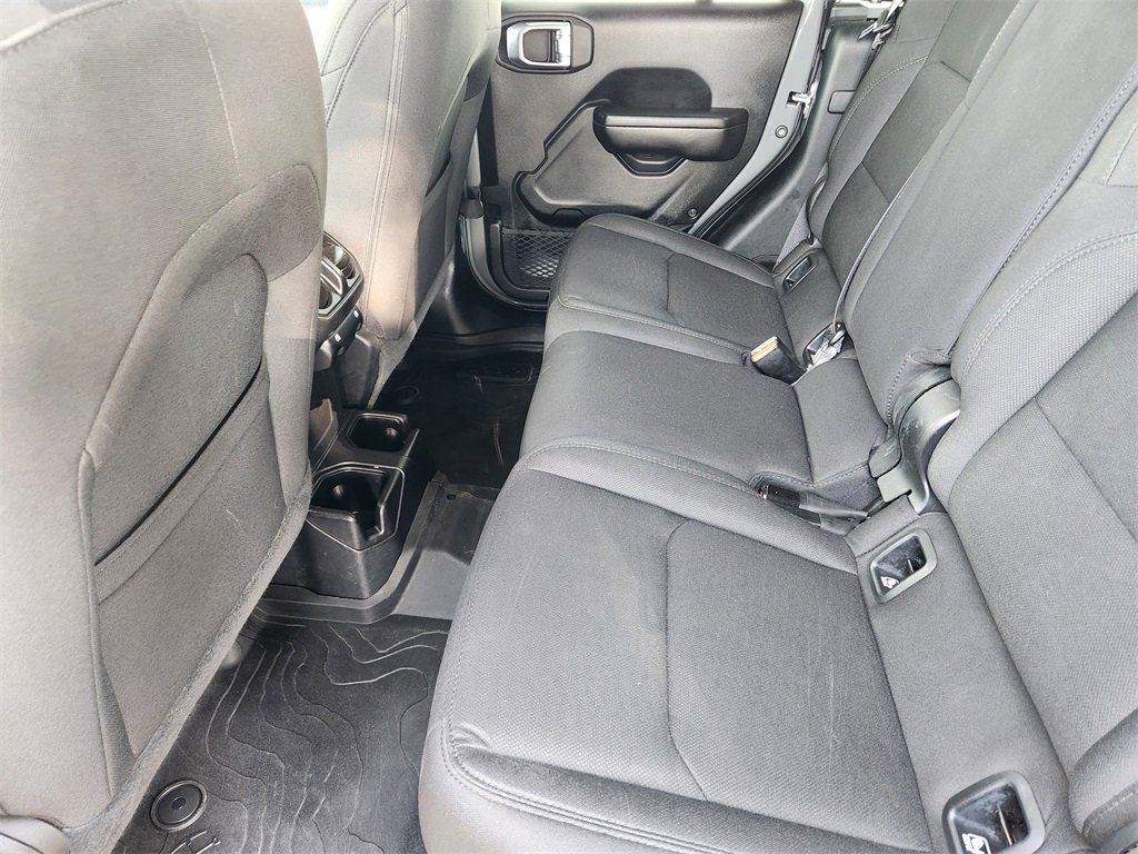 Used 2021 Jeep Gladiator Sport image 29