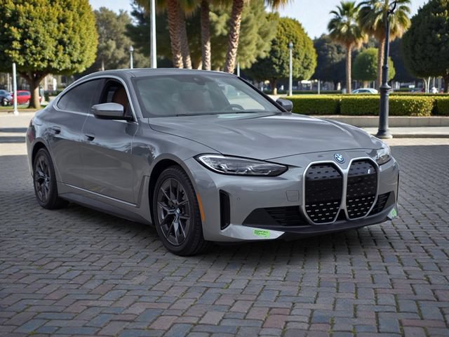Used 2023 BMW i4 eDrive40 RWD image 4
