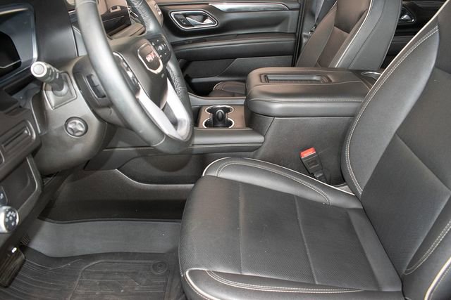 Used 2023 GMC Yukon SLT w/ SLT Luxury Package AWD/4WD image 22