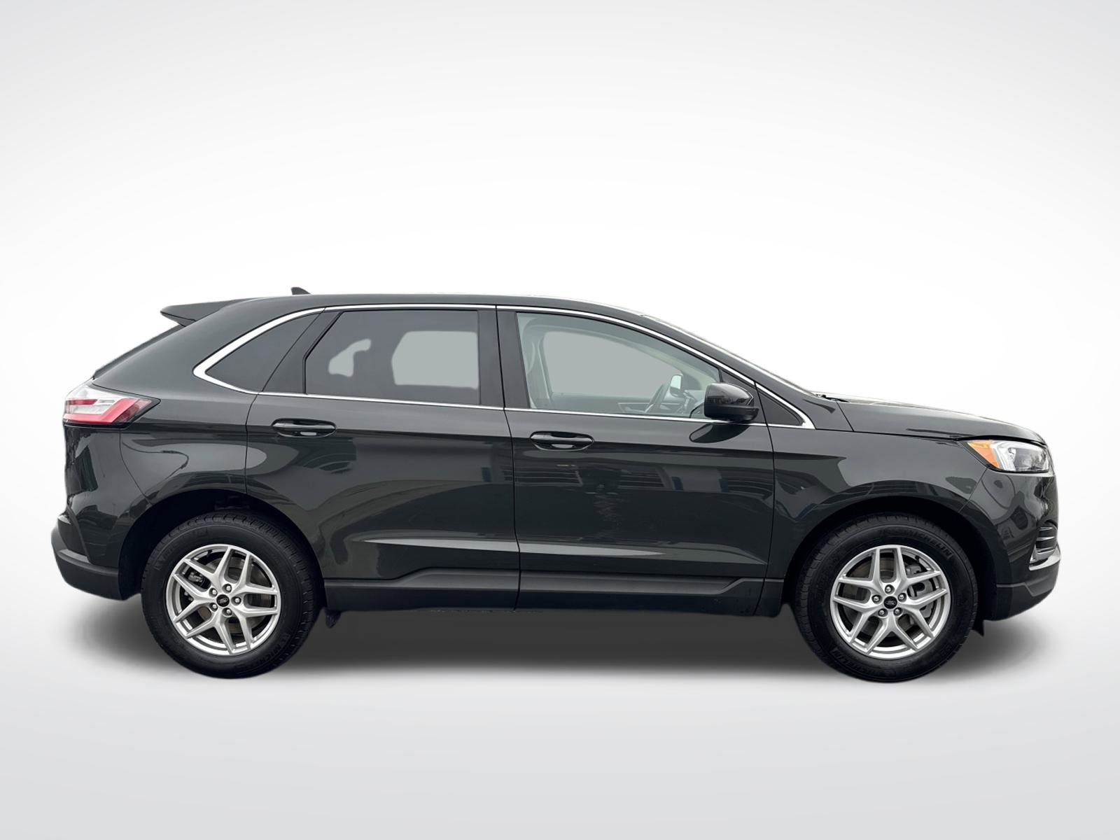 Used 2024 Ford Edge SEL w/ Convenience Package image 7