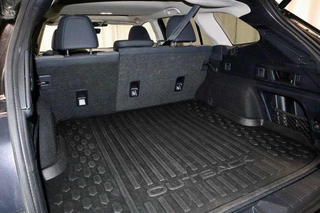 Used 2025 Subaru Outback Onyx Edition AWD/4WD image 15