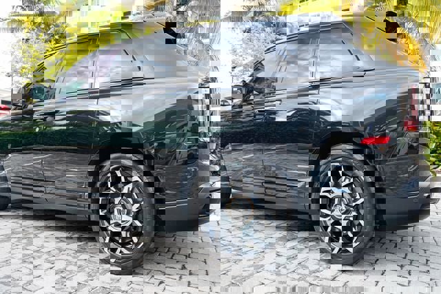 Used 2020 Rolls-Royce Cullinan Black Badge image 16