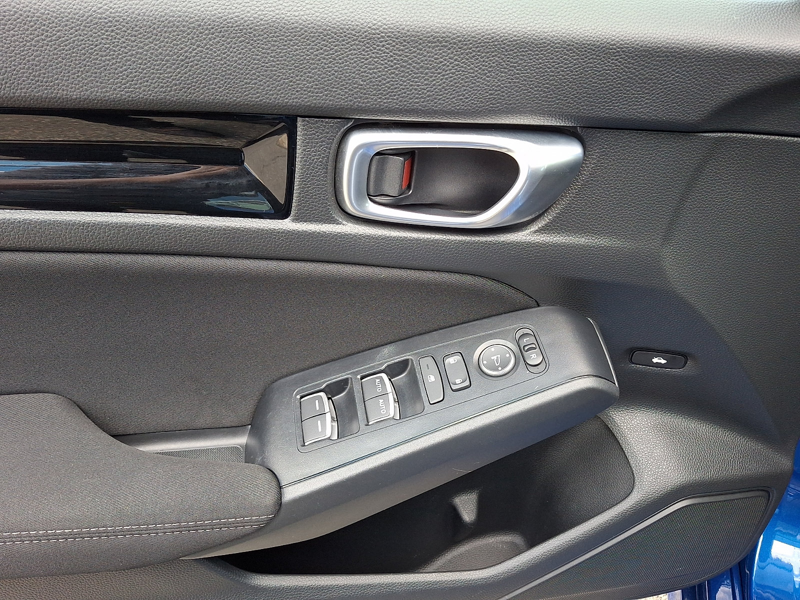 Used 2024 Honda Civic EX image 12