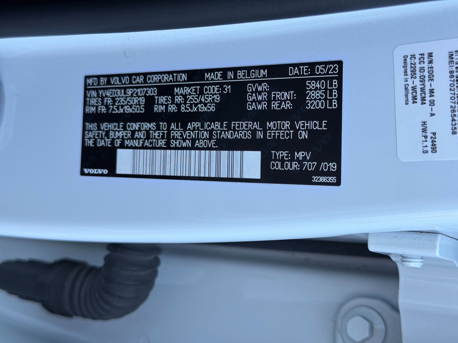 Used 2023 Volvo XC40 Recharge Plus w/ Protection Package Premier image 45