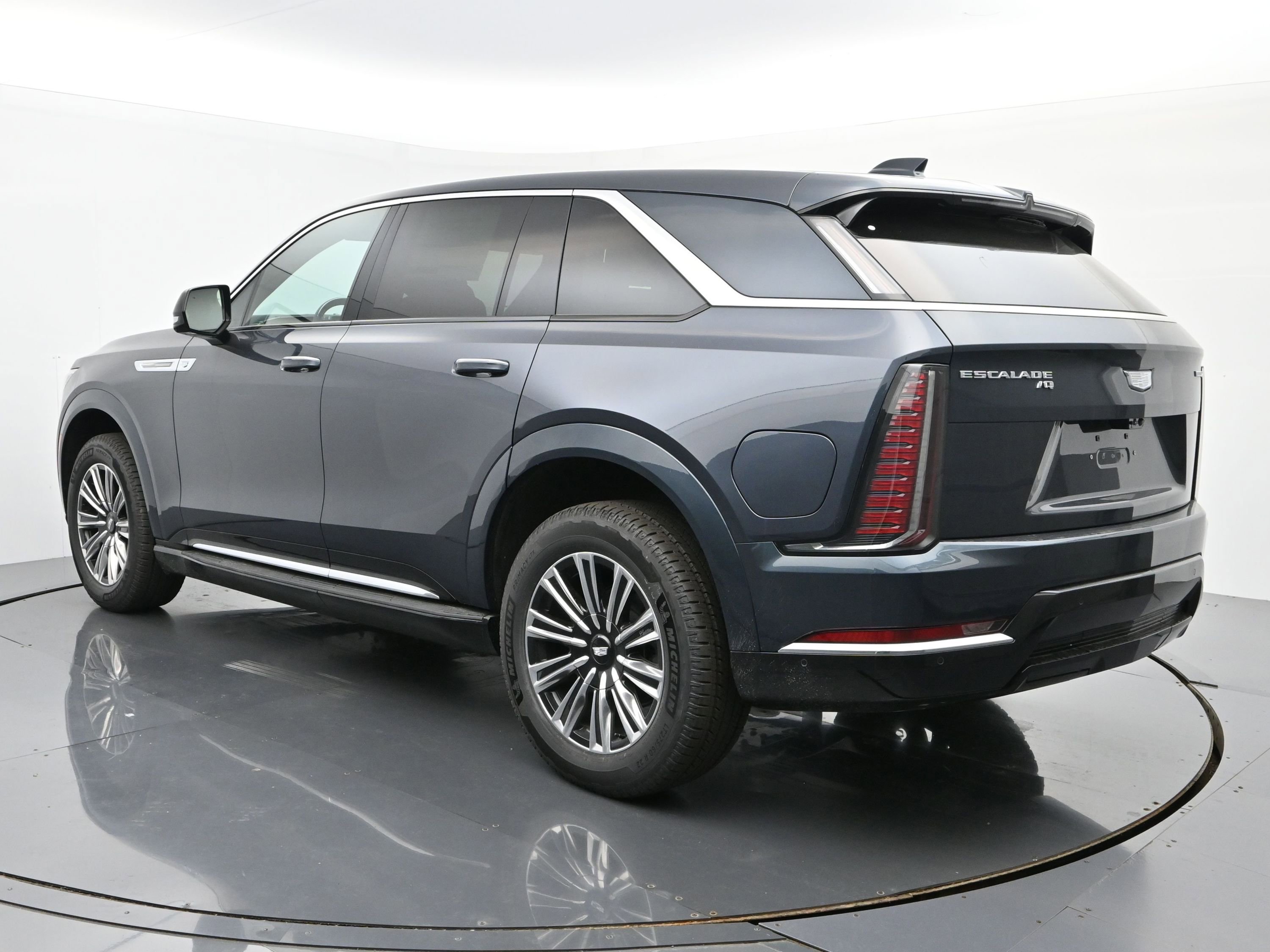 New 2026 Cadillac Escalade IQ Luxury 1 w/ LPO, Floor Liner Package image 3