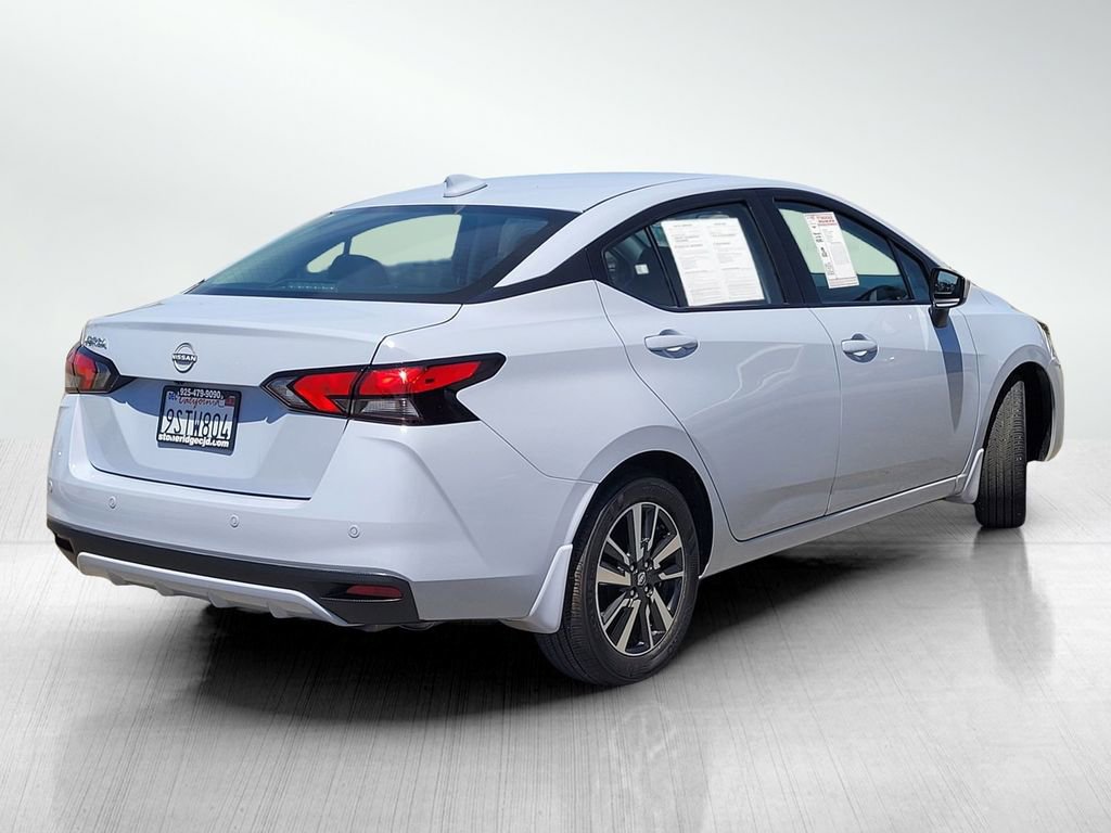 Used 2025 Nissan Versa SV w/ Trunk Package FWD image 4