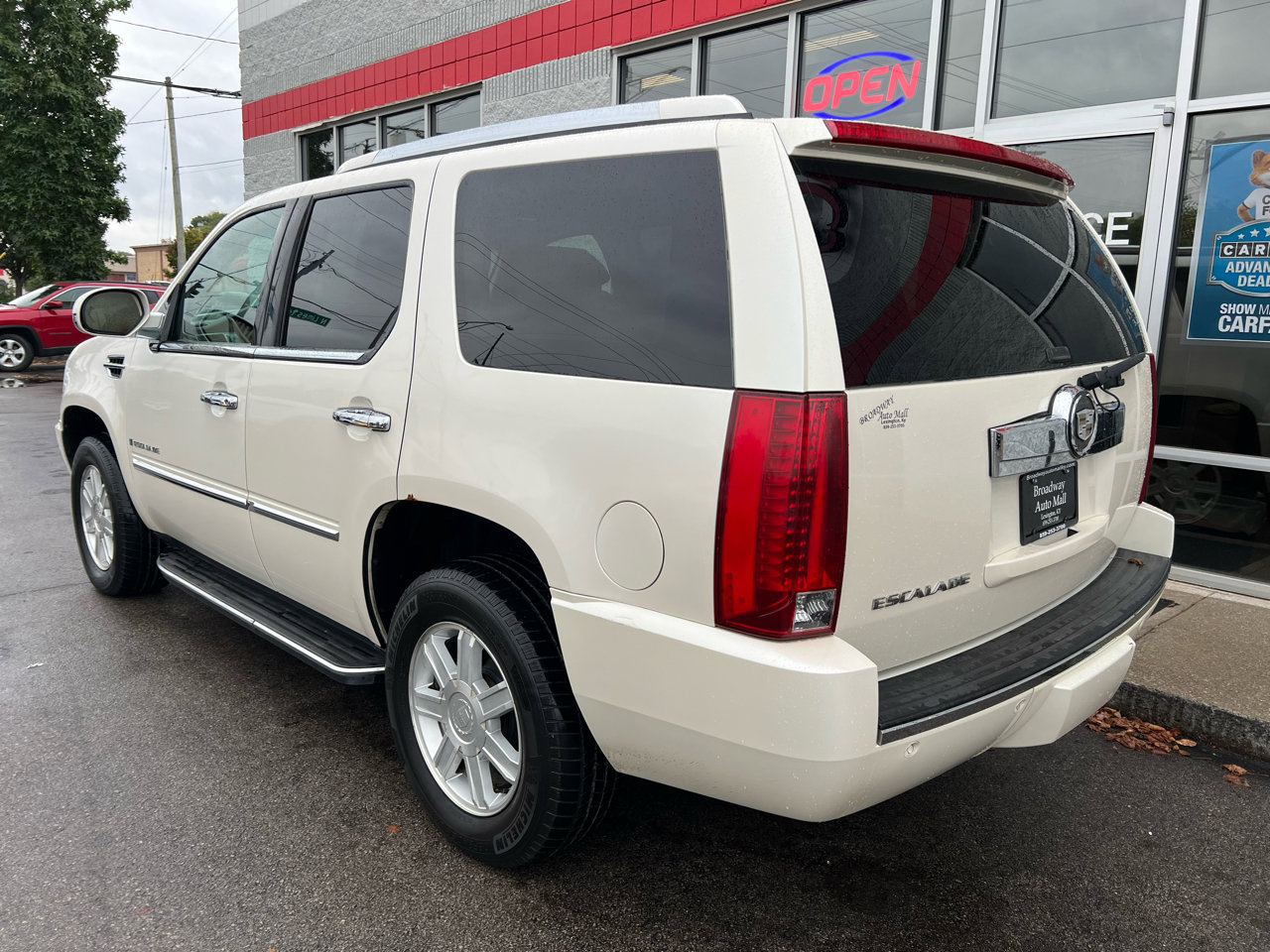 Used 2007 Cadillac Escalade AWD image 5