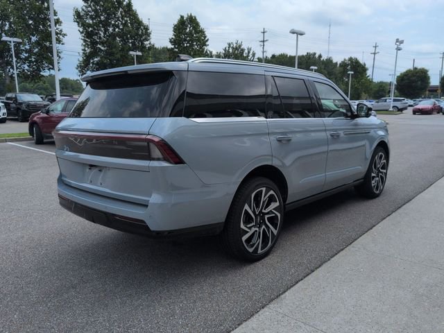 New 2026 Lincoln Navigator Reserve AWD/4WD image 4