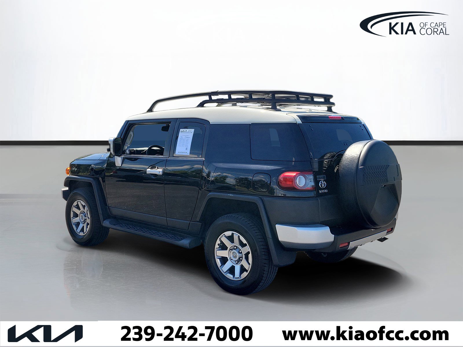 Used 2014 Toyota FJ Cruiser 4WD w/ Convenience Package image 4