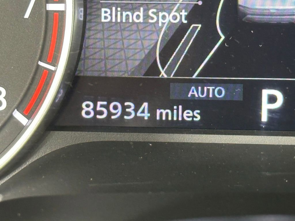 Used 2023 Nissan Rogue S image 28