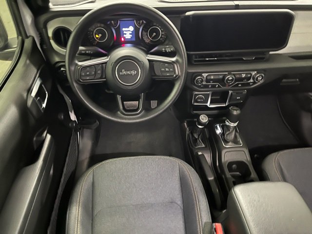 Used 2024 Jeep Gladiator Sport image 12