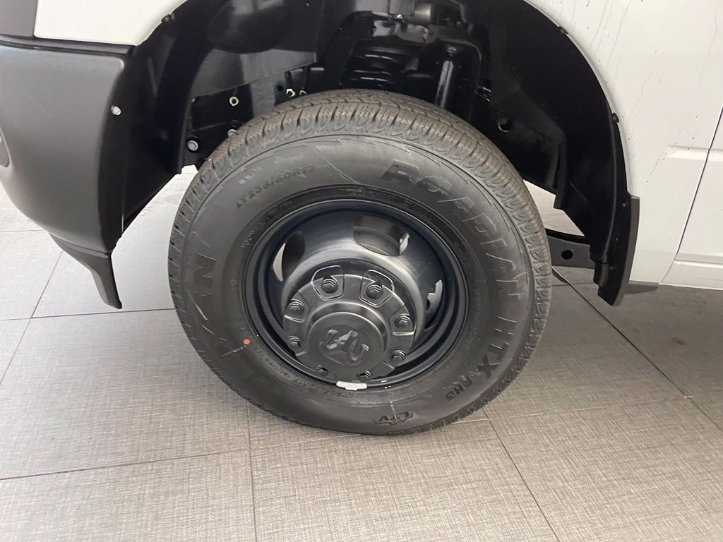 New 2026 RAM 3500 Tradesman AWD/4WD image 9