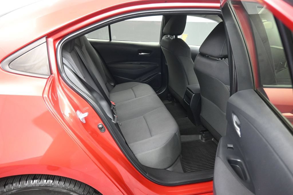 Used 2021 Toyota Corolla LE FWD image 35