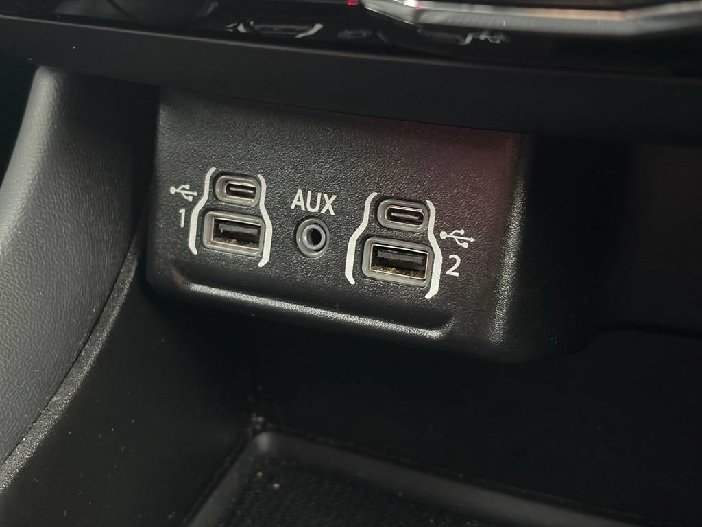 Used 2025 Dodge Durango GT AWD/4WD image 29
