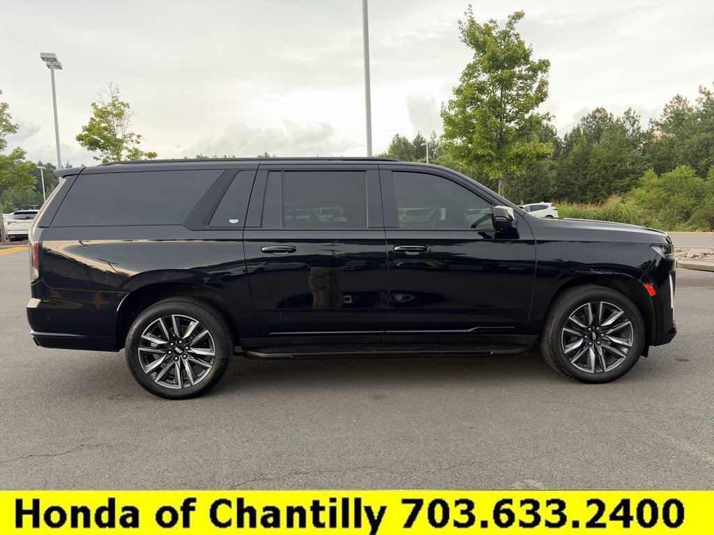 Used 2021 Cadillac Escalade ESV Sport AWD/4WD image 8