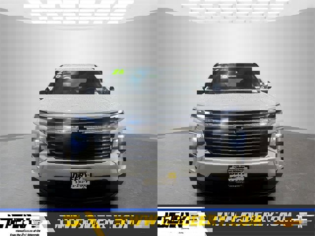 New 2026 Chevrolet Traverse LT w/ Sun and Wheel Package