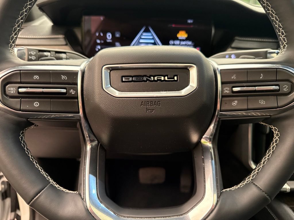 Used 2025 GMC Acadia Denali AWD/4WD image 29