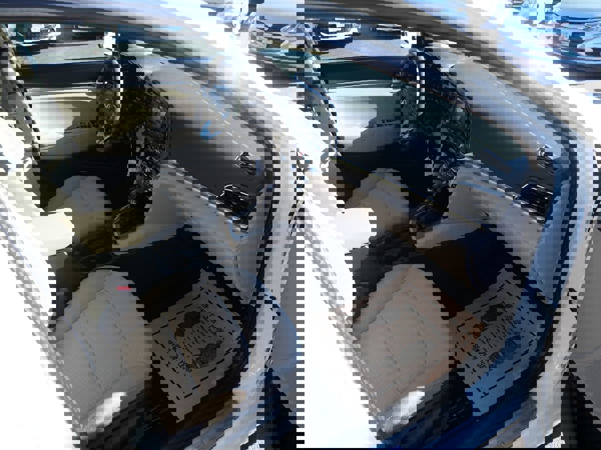 Used 2020 Hyundai Elantra SE w/ Convenience Package (C2) image 16