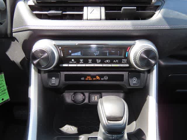 Used 2024 Toyota RAV4 LE AWD/4WD image 20