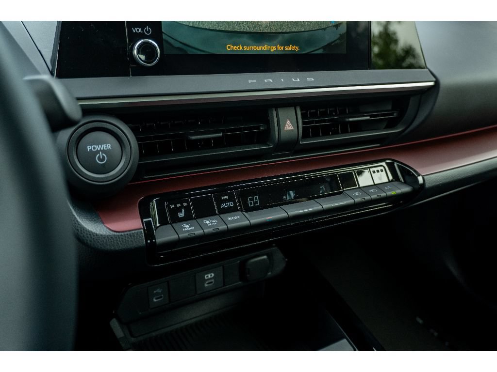 New 2026 Toyota Prius Plug-In Hybrid FWD image 26