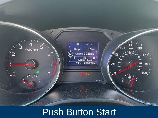 Used 2017 Kia Sedona LX w/ LX Essentials Premium Package FWD image 12