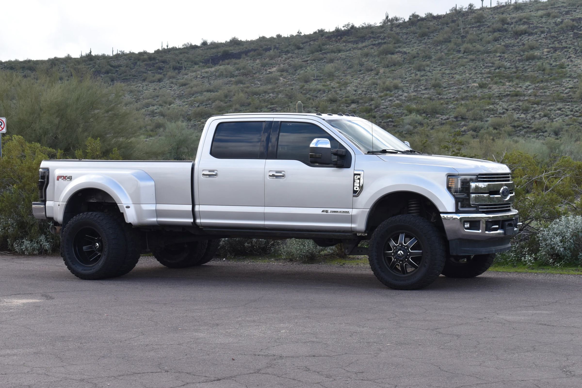 Used 2017 Ford F350 Lariat w/ Lariat Ultimate Package image 3