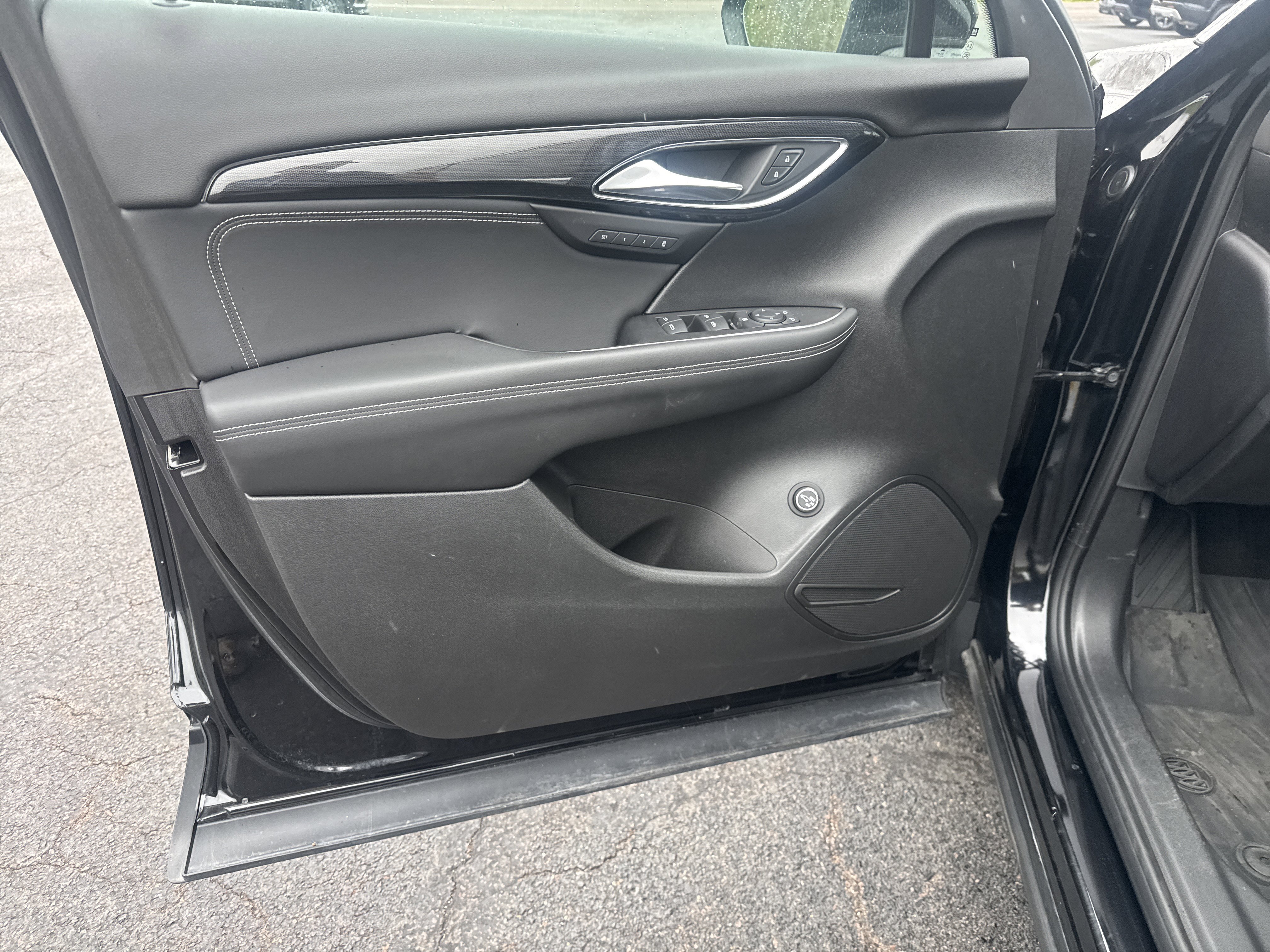 Used 2023 Buick Envision Essence AWD/4WD image 15
