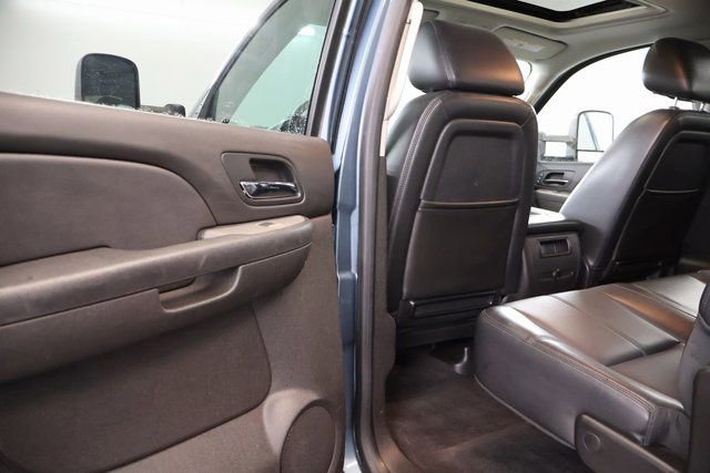 Used 2014 Chevrolet Silverado 3500 LTZ w/ LTZ Plus Package image 27