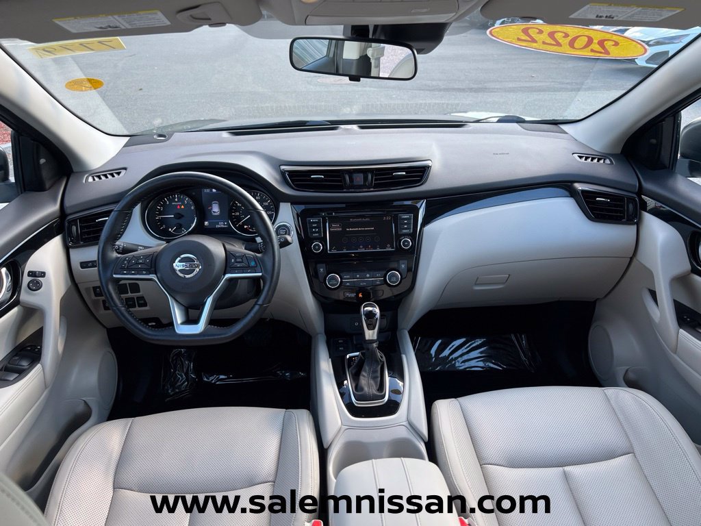 Used 2022 Nissan Rogue Sport SL AWD/4WD image 18