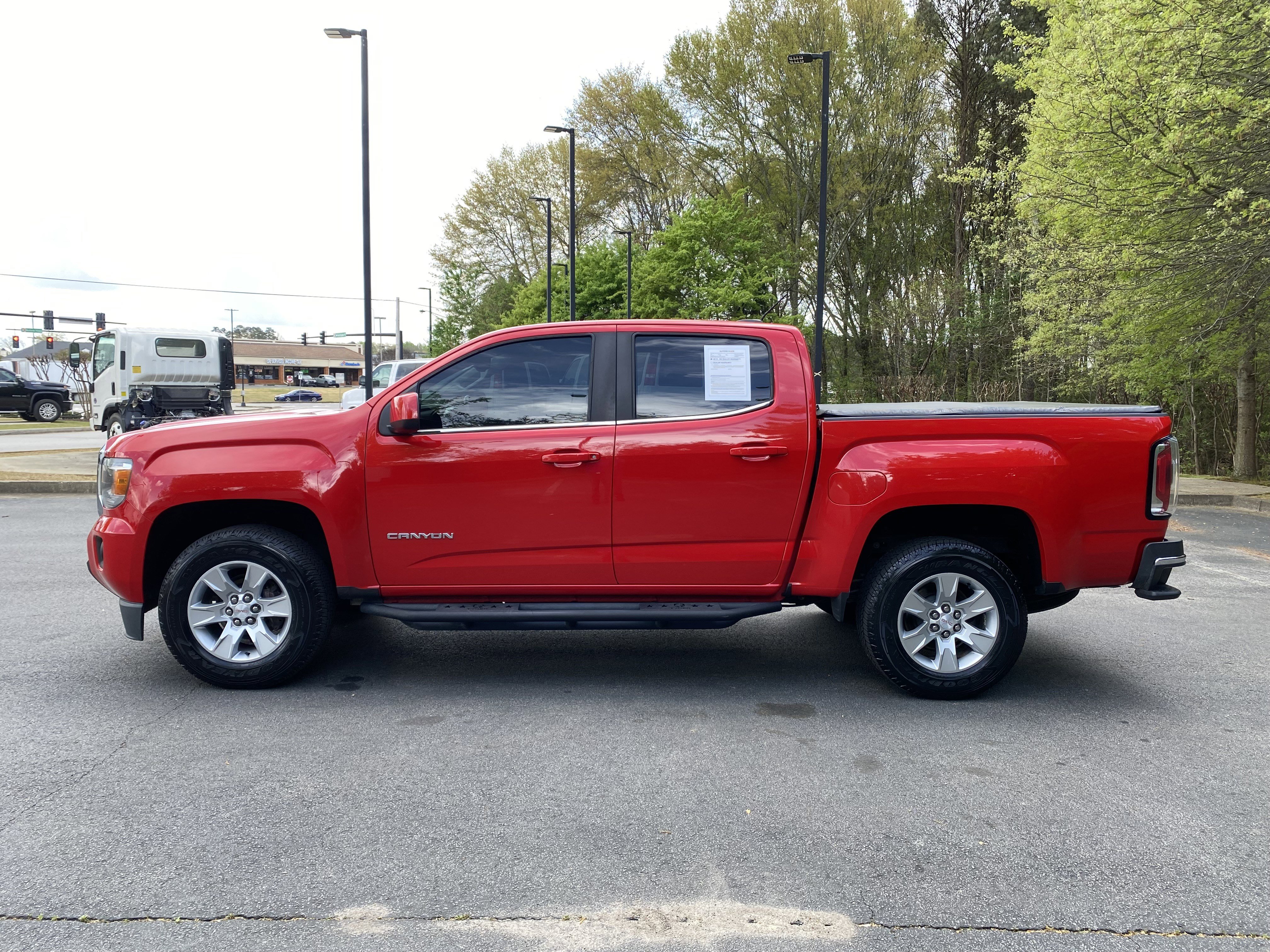 Used 2018 GMC Canyon SLE image 6