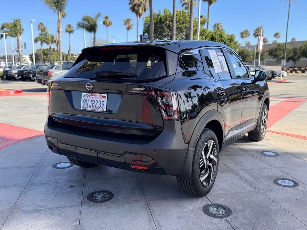 Certified 2025 Nissan Kicks SV FWD image 8