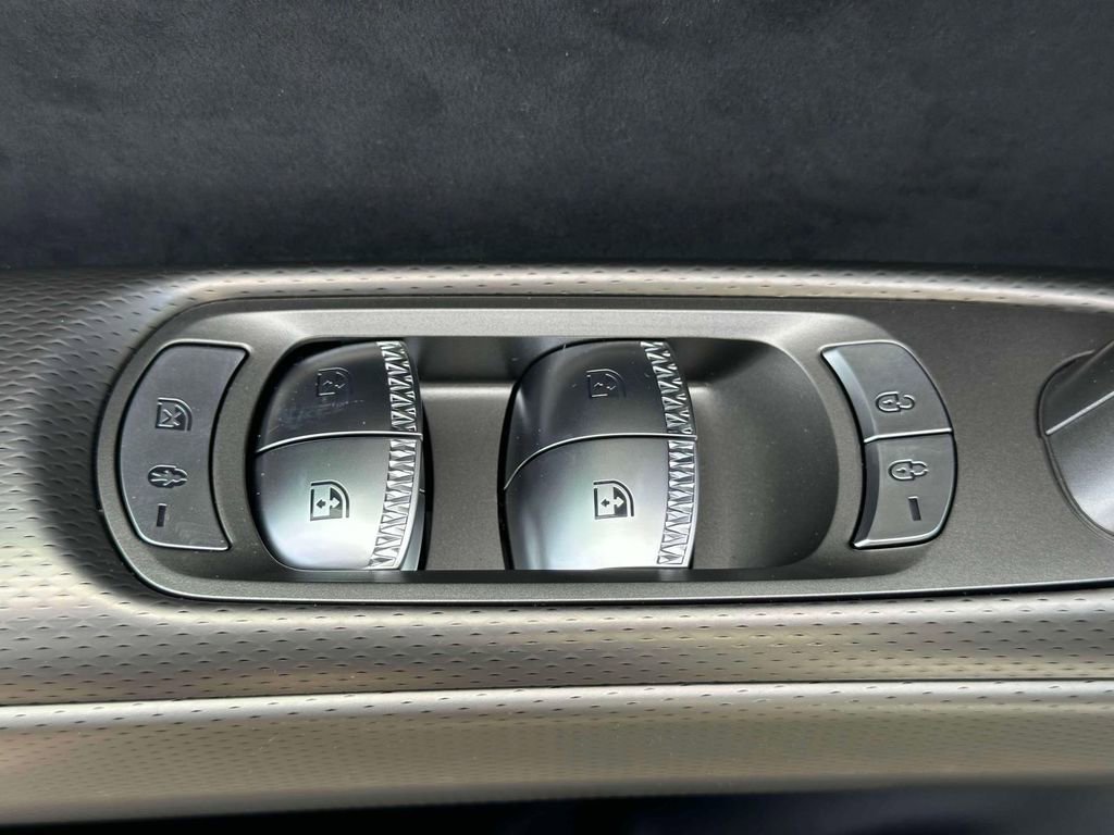 New 2024 Genesis GV60 Performance image 16