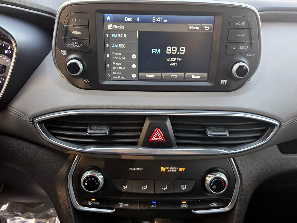 Used 2019 Hyundai Santa Fe SE image 12