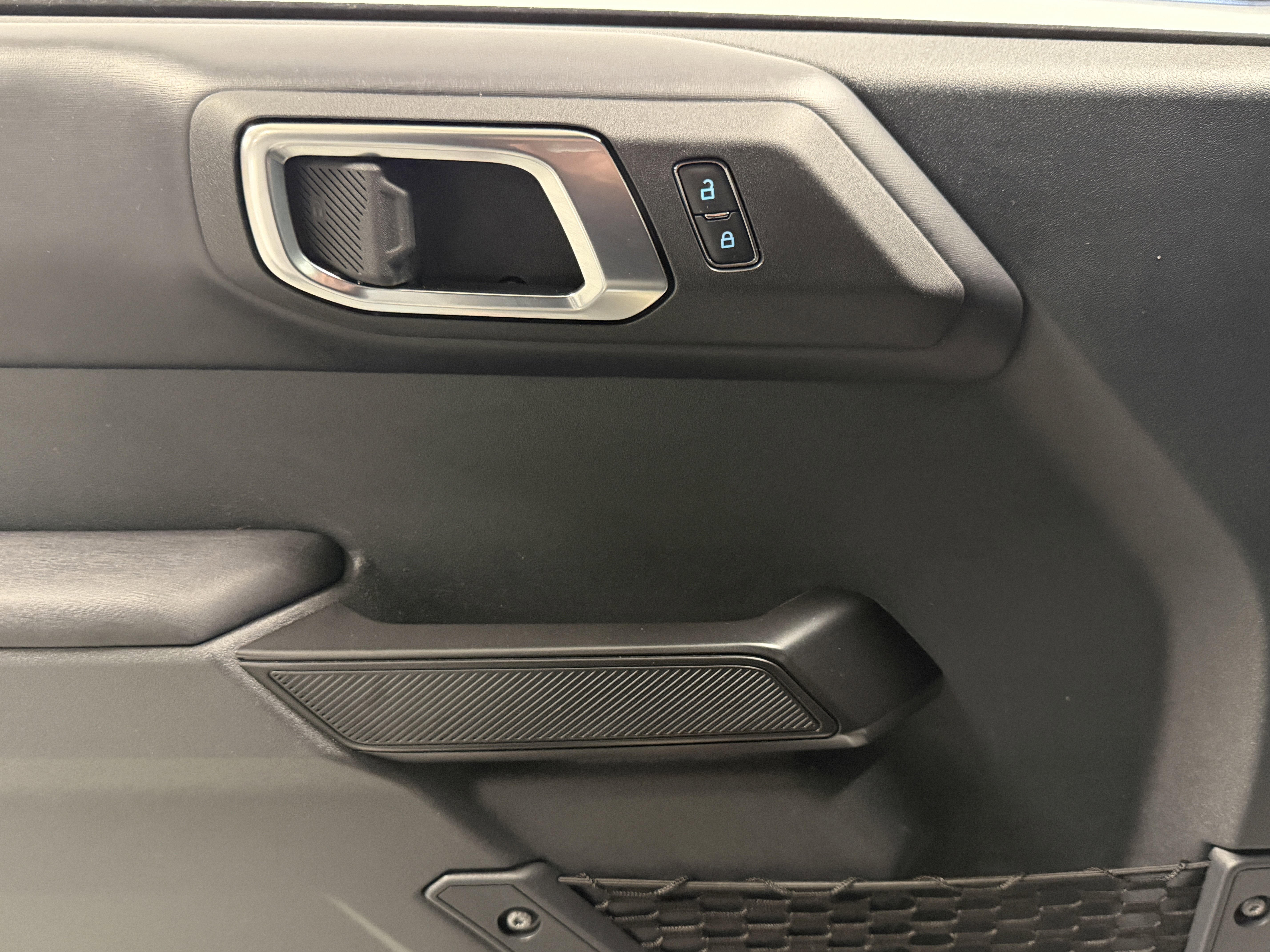 Used 2025 Ford Bronco Outer Banks image 23