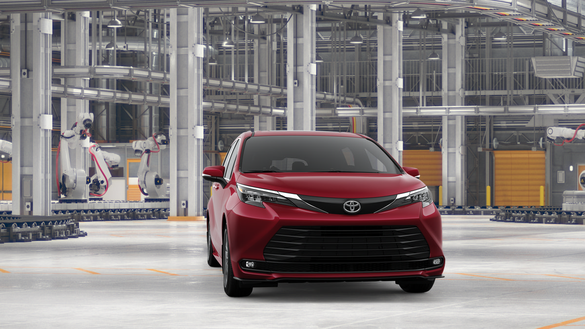 New 2026 Toyota Sienna XLE FWD image 18