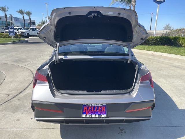 Used 2024 Hyundai Elantra SEL image 25